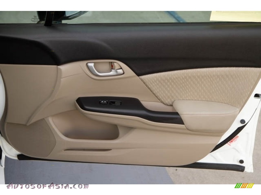 2014 Civic LX Sedan - Taffeta White / Beige photo #30