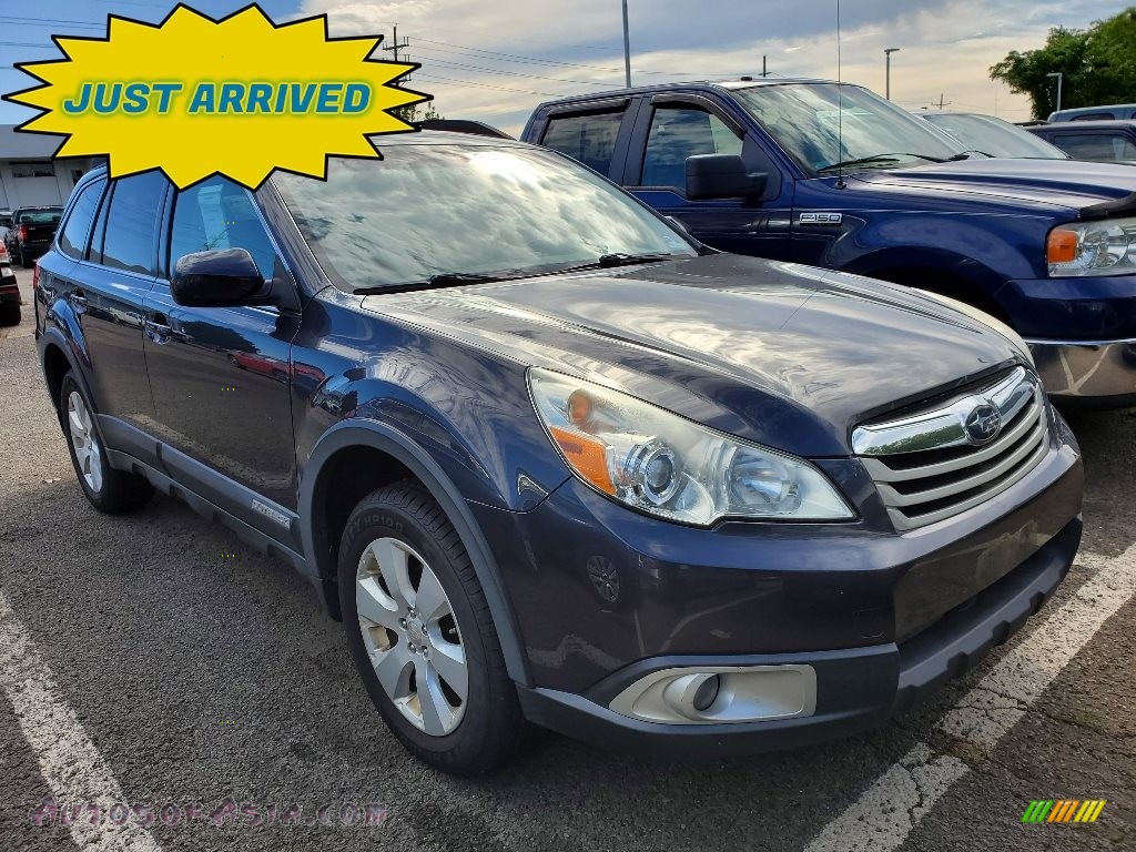 Graphite Gray Metallic / Off Black Subaru Outback 2.5i Premium