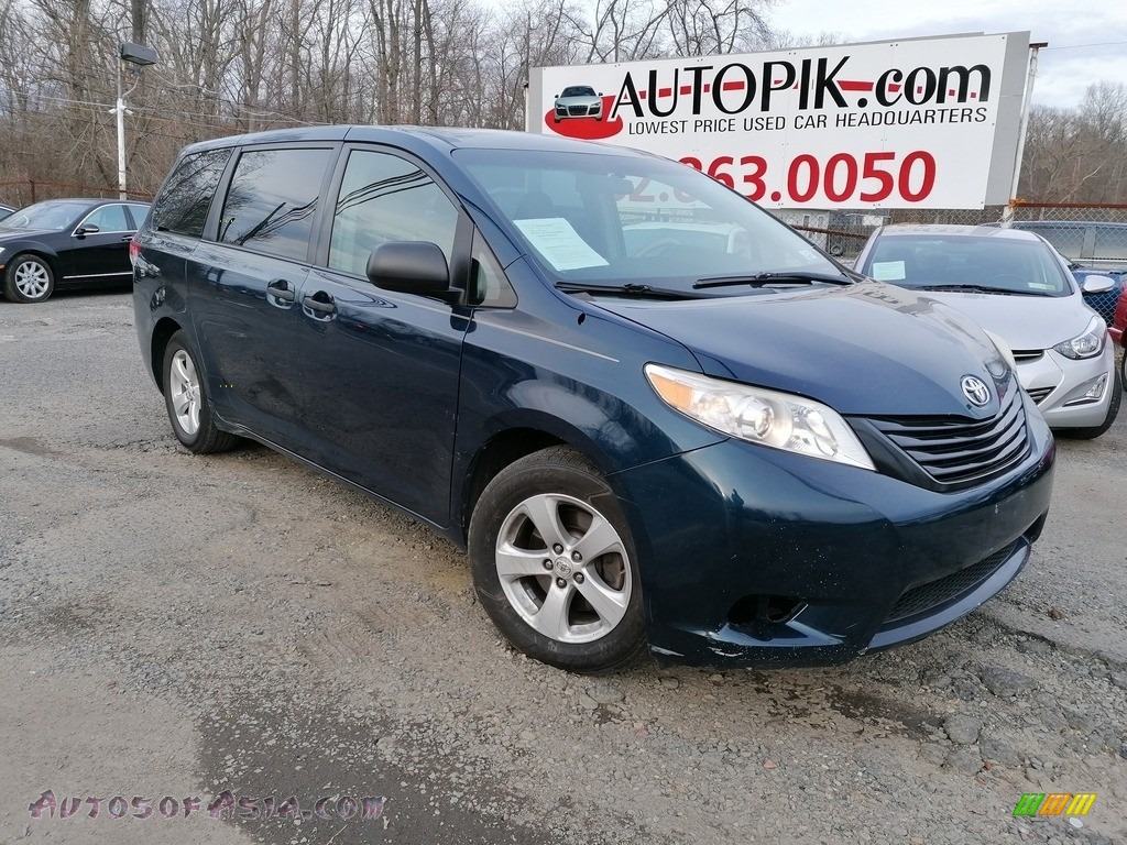 South Pacific Blue Pearl / Bisque Toyota Sienna V6