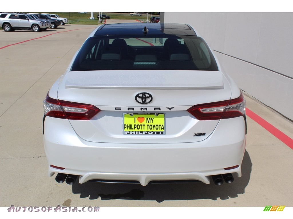 2020 Camry XSE - Wind Chill Pearl / Black photo #7