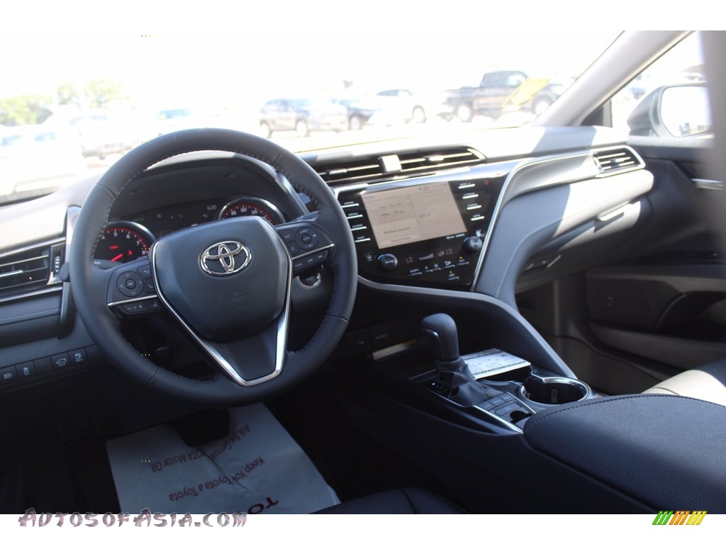 2020 Camry XSE - Wind Chill Pearl / Black photo #20