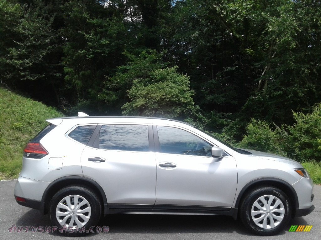 2017 Rogue S AWD - Brilliant Silver / Charcoal photo #5