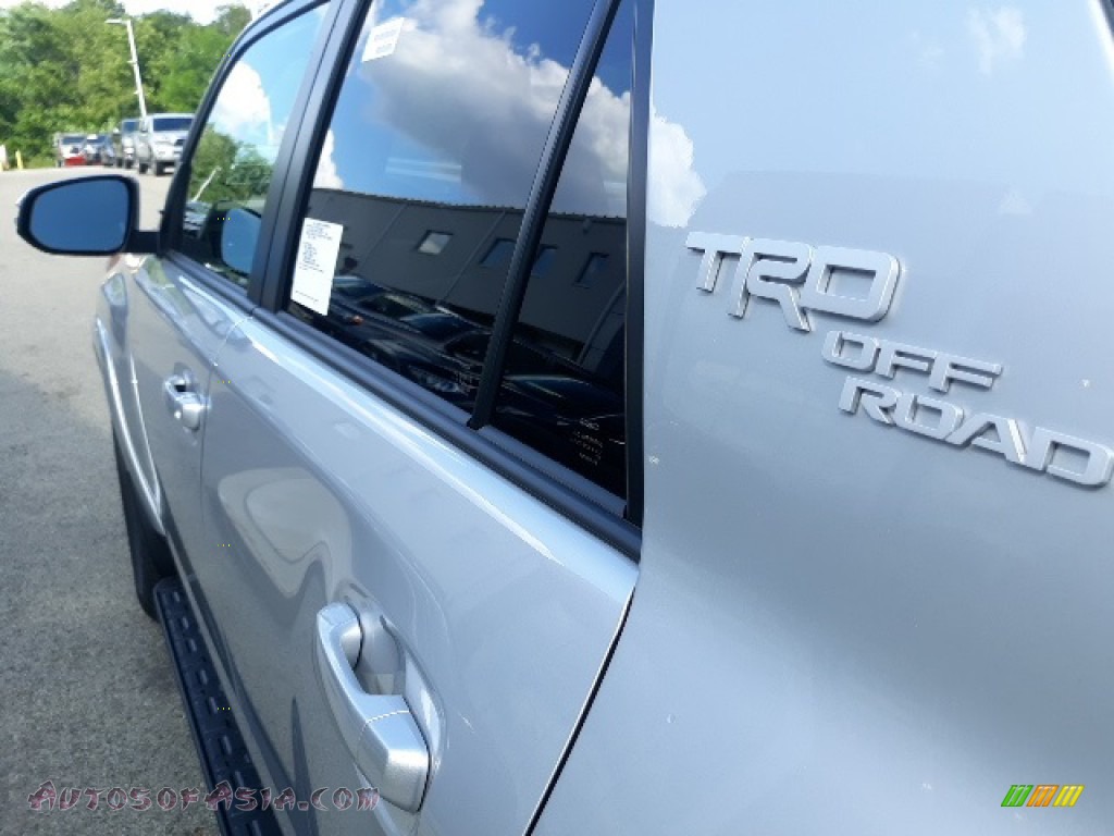 2020 4Runner TRD Off-Road Premium 4x4 - Classic Silver Metallic / Graphite photo #30