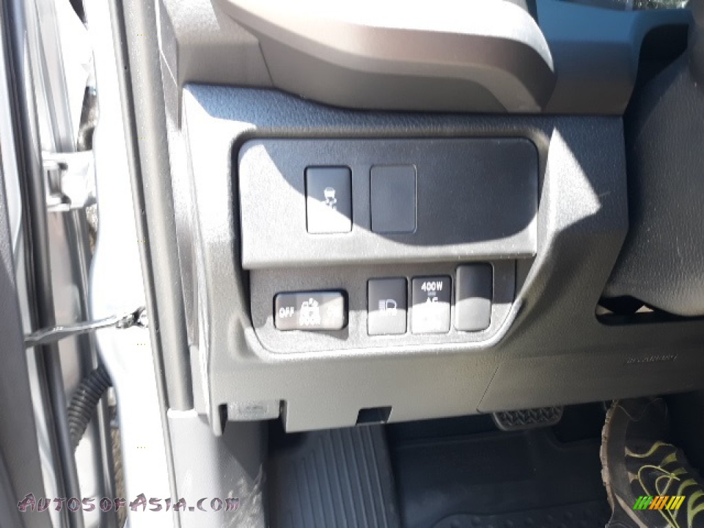 2020 Tacoma TRD Sport Double Cab 4x4 - Silver Sky Metallic / TRD Cement/Black photo #5