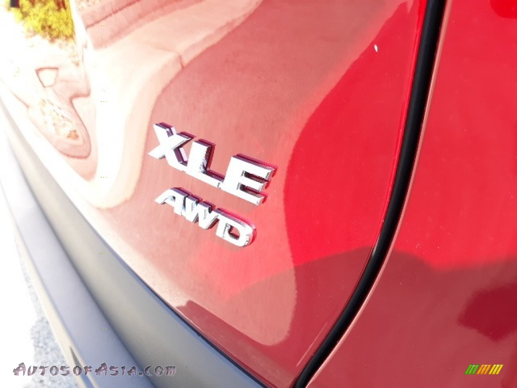 2020 RAV4 XLE AWD - Ruby Flare Pearl / Black photo #37
