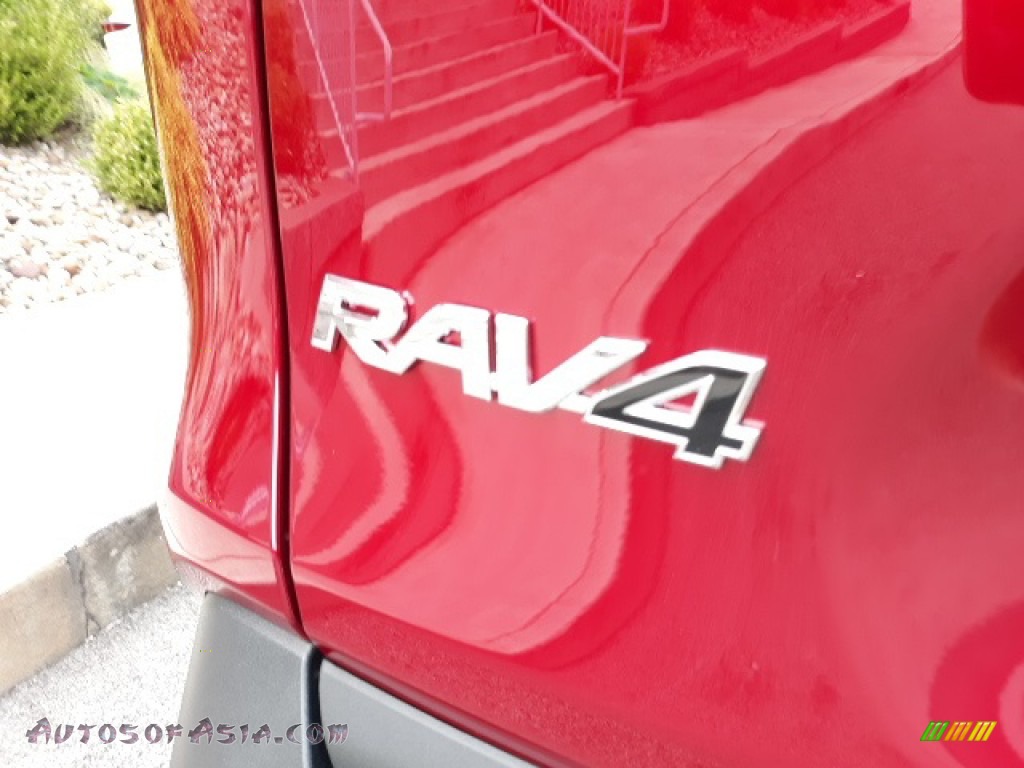 2020 RAV4 XLE AWD - Ruby Flare Pearl / Light Gray photo #36