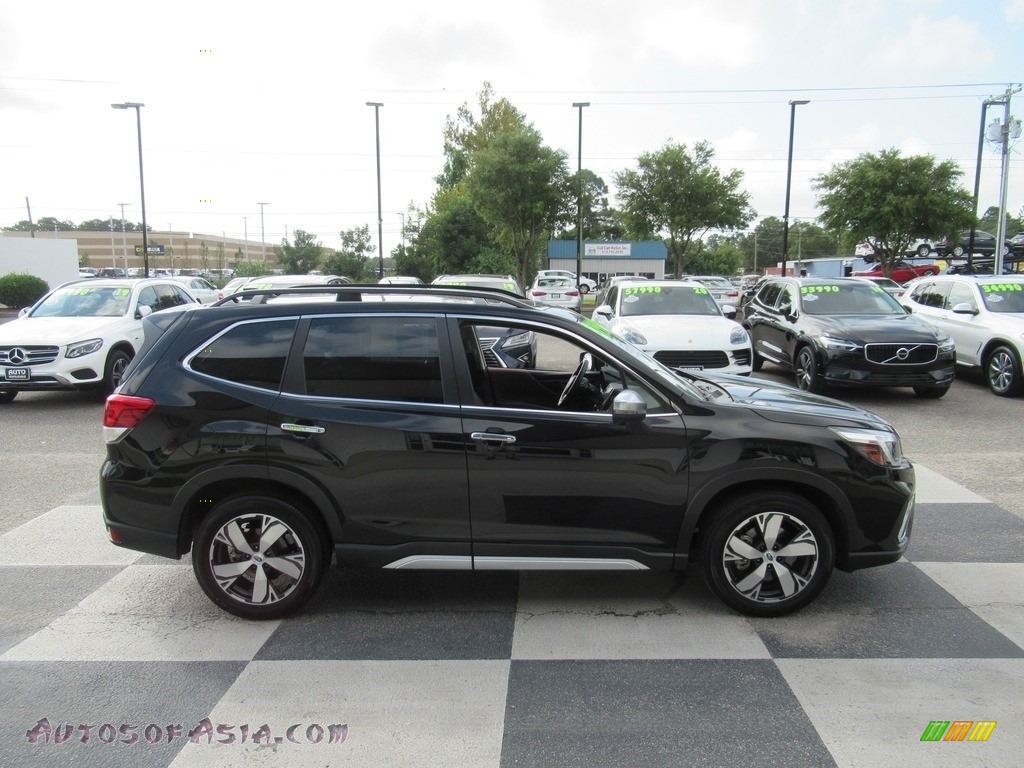 2019 Forester 2.5i Touring - Crystal Black Silica / Saddle Brown photo #3