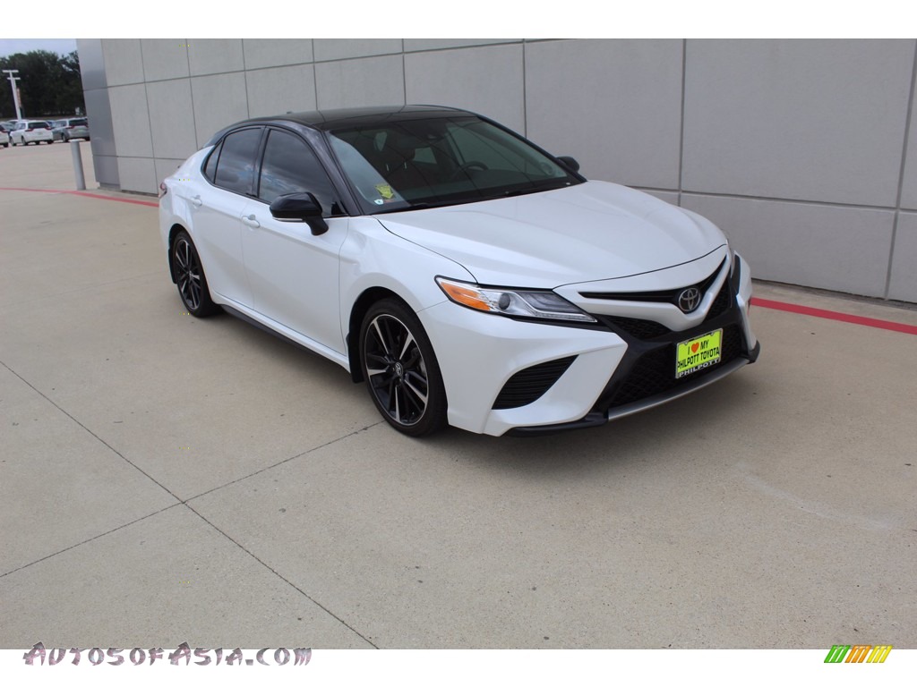 2020 Camry XSE - Super White / Cockpit Red photo #2