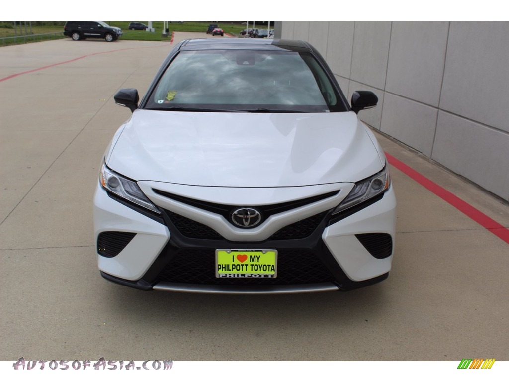 2020 Camry XSE - Super White / Cockpit Red photo #3