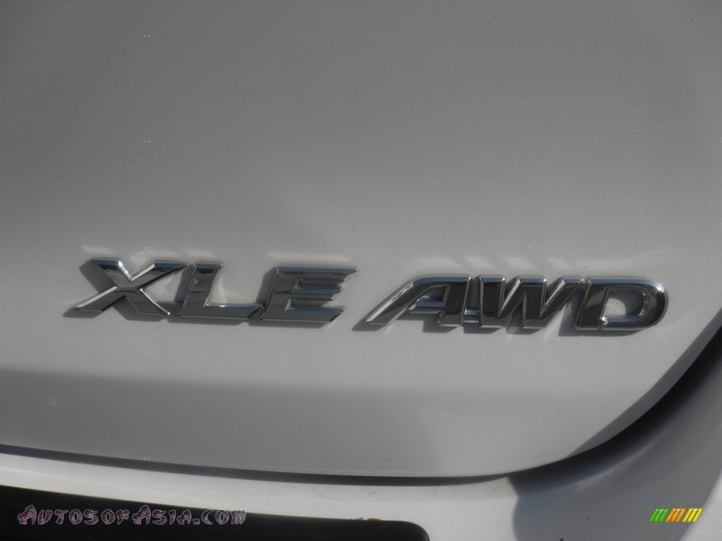2013 Venza XLE AWD - Classic Silver Metallic / Ivory photo #16