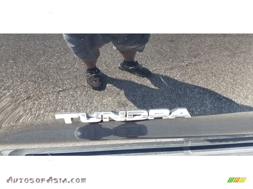 2011 Tundra Limited CrewMax 4x4 - Black / Graphite Gray photo #11