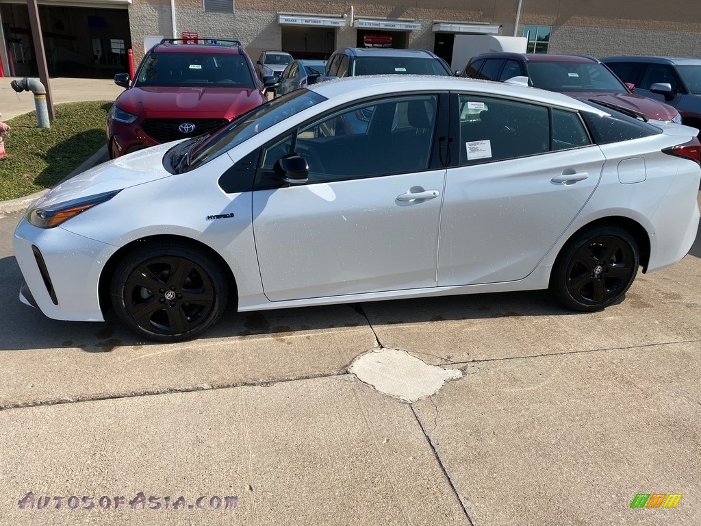 Wind Chill Pearl / Black Toyota Prius Special Edition