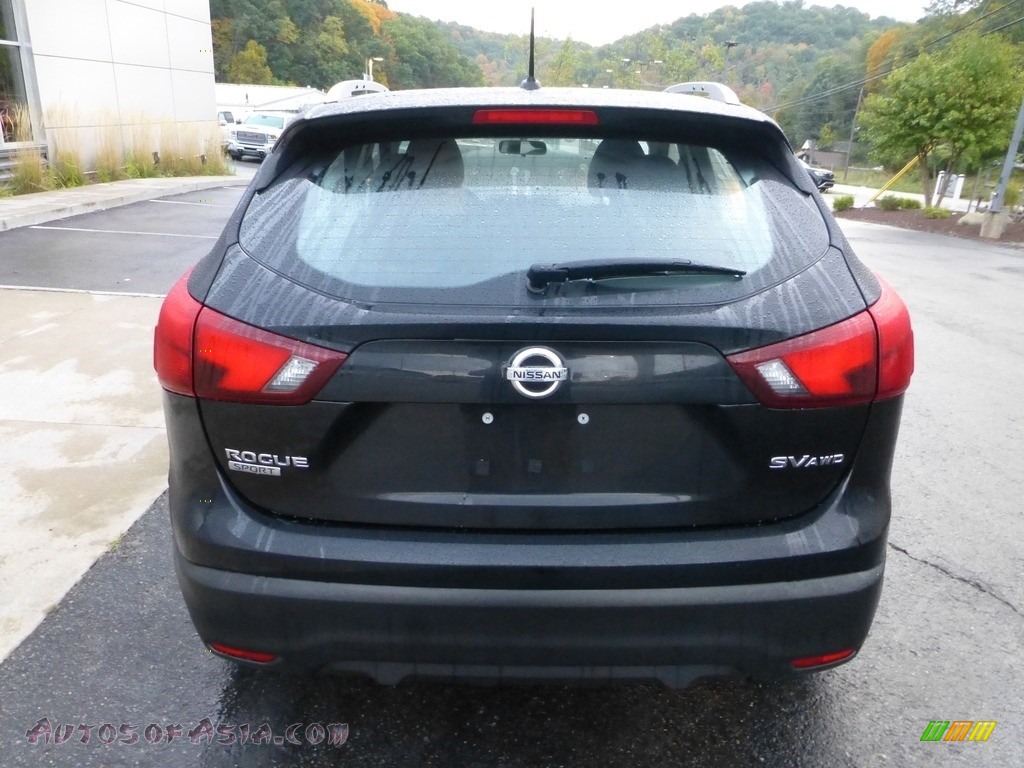 2017 Rogue Sport SV AWD - Magnetic Black / Charcoal photo #3