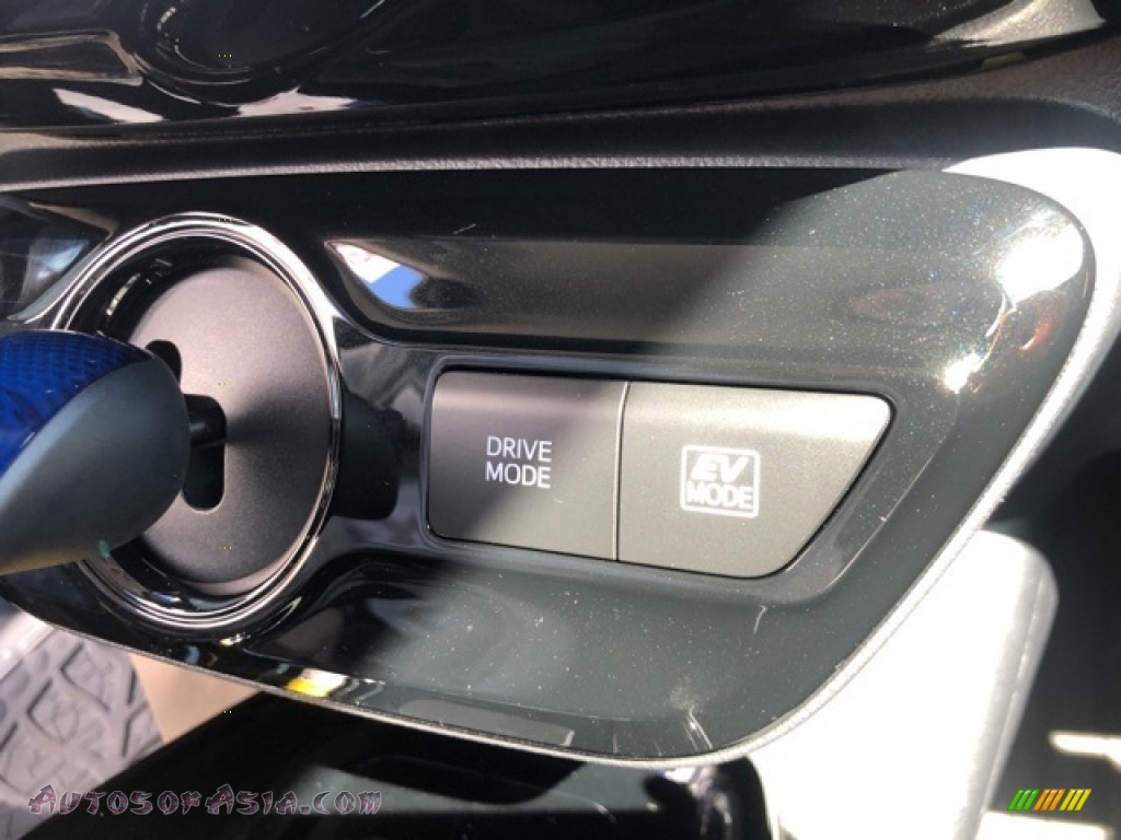 2021 Prius XLE AWD-e - Wind Chill Pearl / Black photo #18