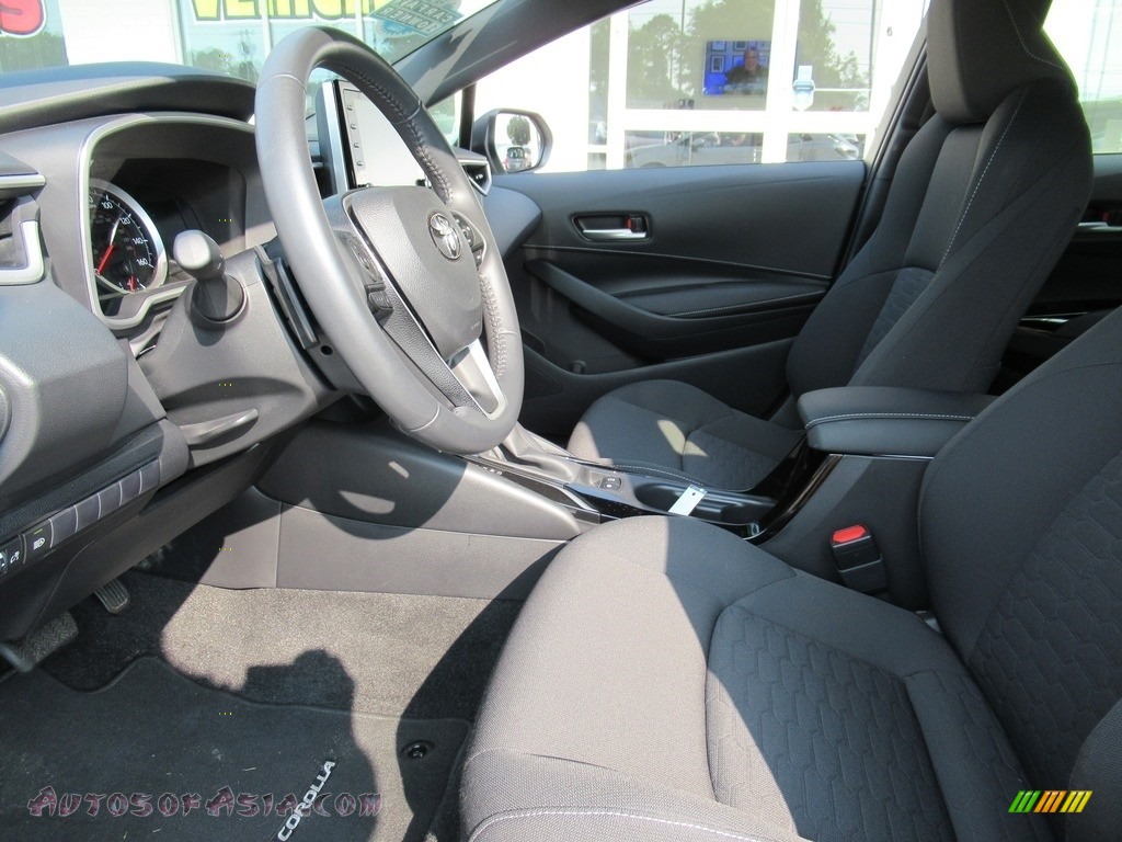 2020 Corolla Hatchback SE - Blizzard Pearl / Black photo #11
