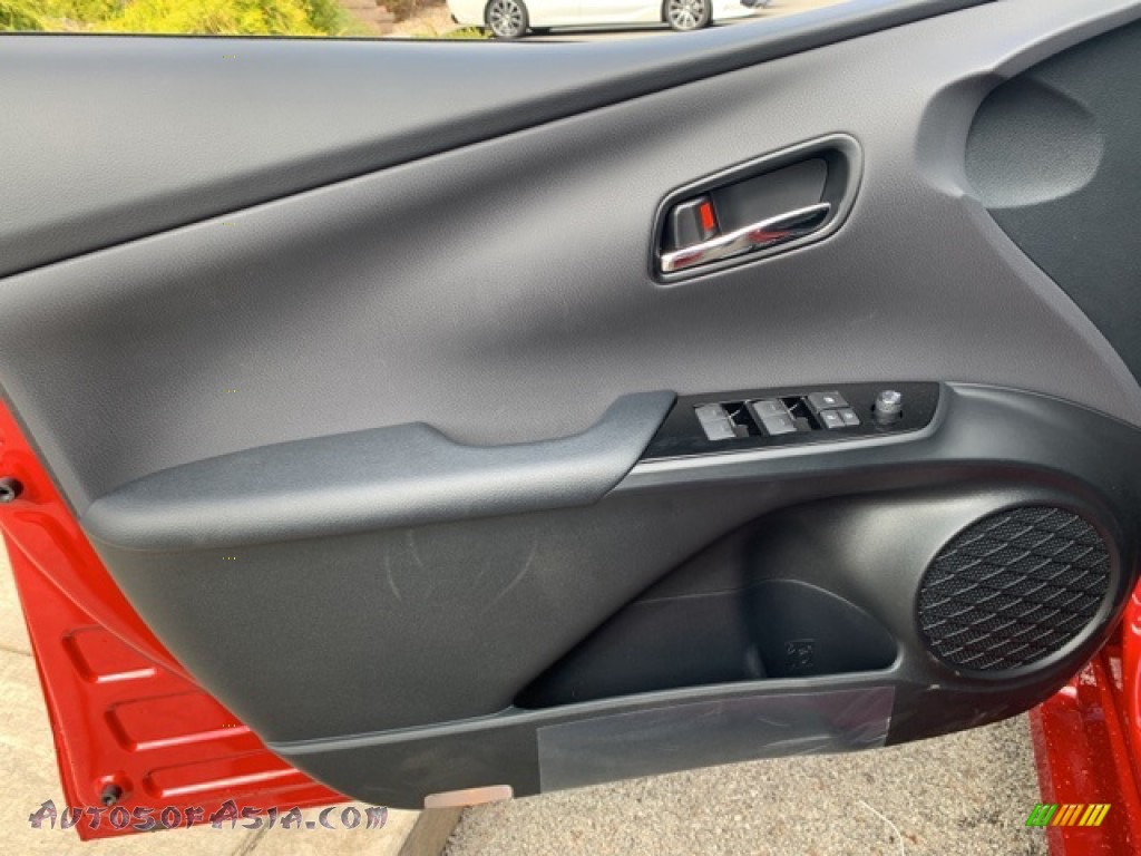 2020 Prius XLE AWD-e - Supersonic Red / Black photo #3