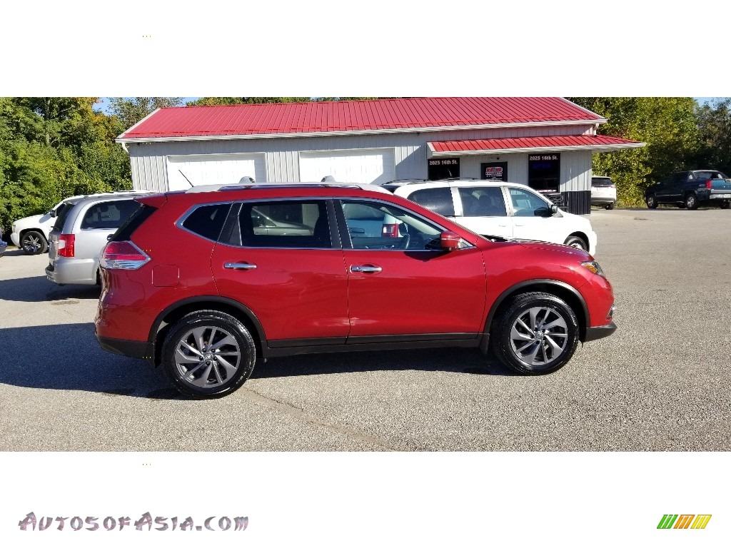 2016 Rogue SL - Cayenne Red / Charcoal photo #2