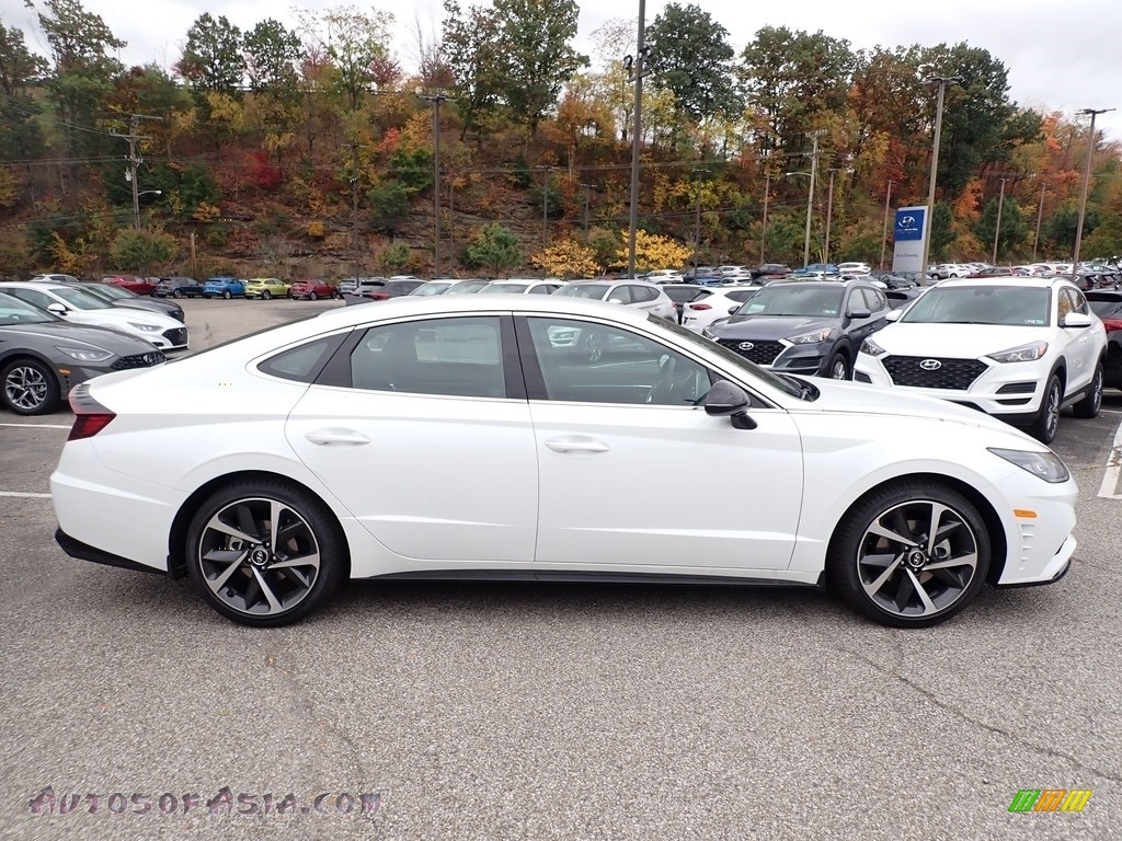 Hyper White / Black Hyundai Sonata SEL Plus
