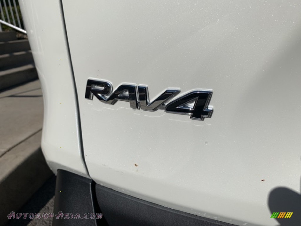 2021 RAV4 XLE Premium AWD - Blizzard White Pearl / Black photo #28