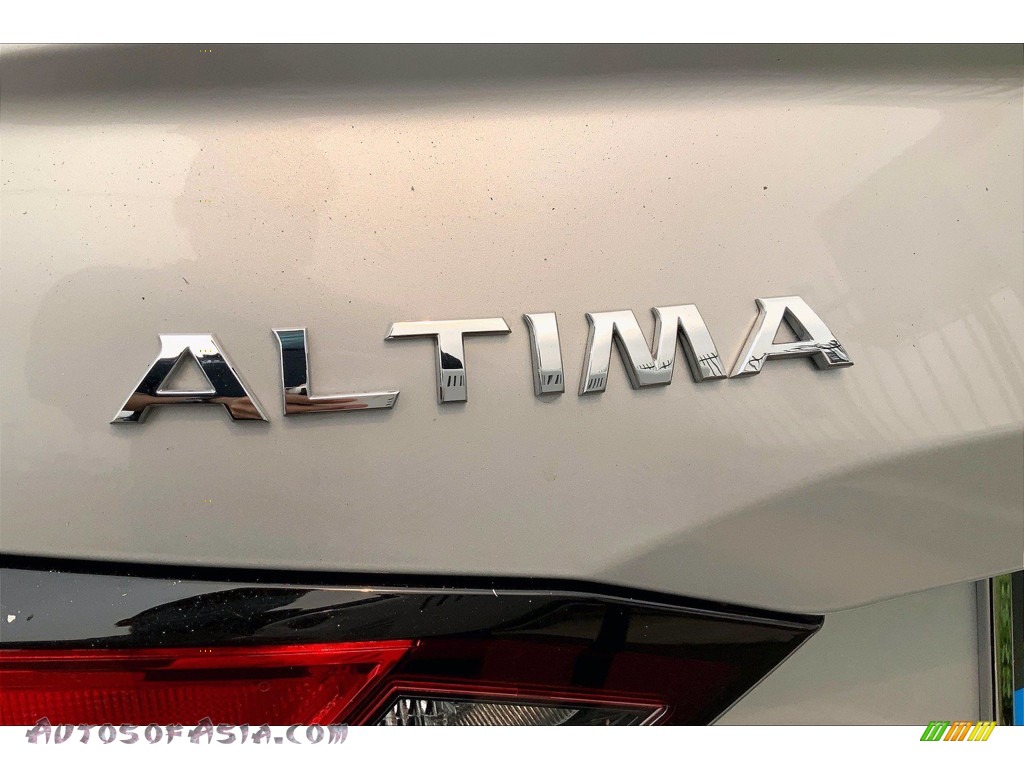 2019 Altima SL - Brilliant Silver Metallic / Charcoal photo #48