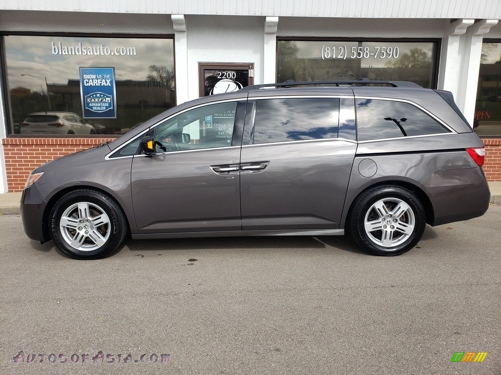 Polished Metal Metallic / Gray Honda Odyssey Touring Elite