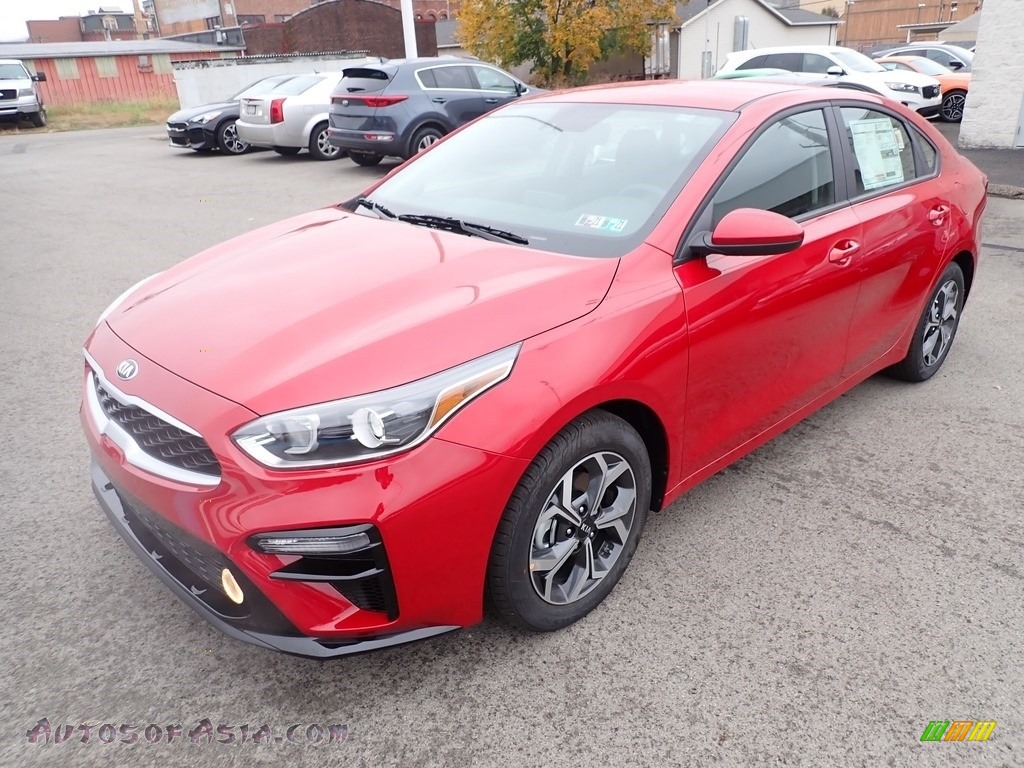 2021 Forte LXS - Currant Red / Black photo #5