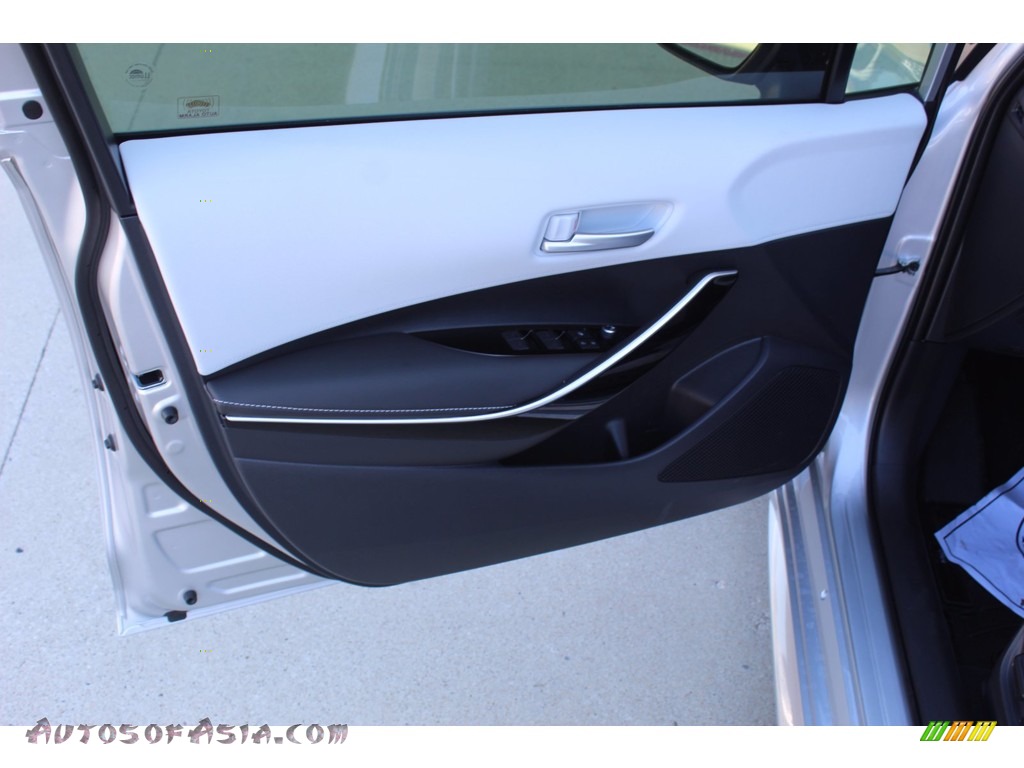 2021 Corolla Hatchback XSE - Classic Silver Metallic / Moonstone photo #9