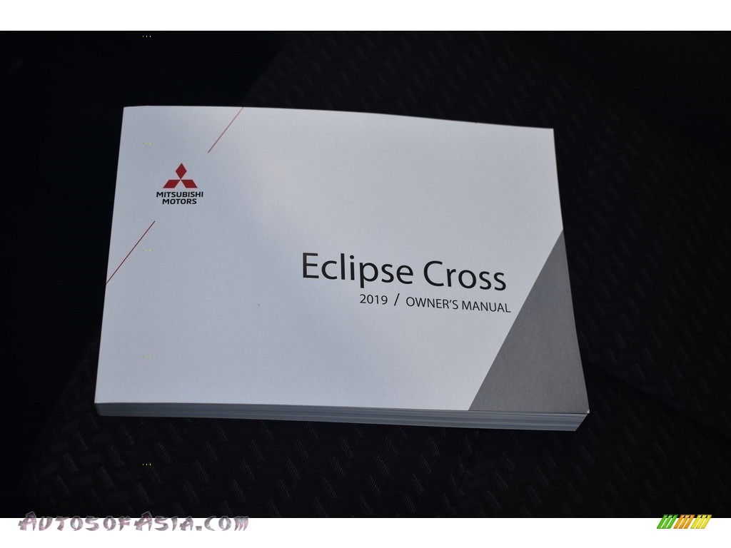 2019 Eclipse Cross LE S-AWC - Alloy Silver Metallic / Black photo #16
