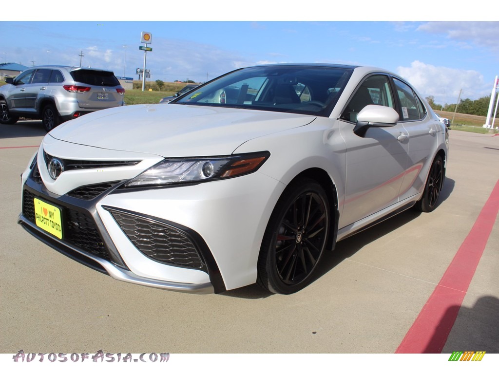 2021 Camry XSE - Wind Chill Pearl / Black photo #4