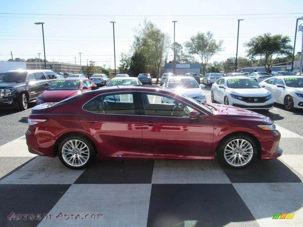 2020 Camry XLE - Ruby Flare Pearl / Black photo #3