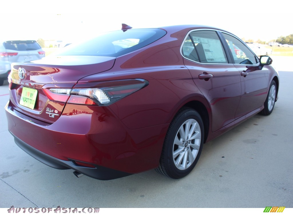 2021 Camry LE - Ruby Flare Pearl / Black photo #8