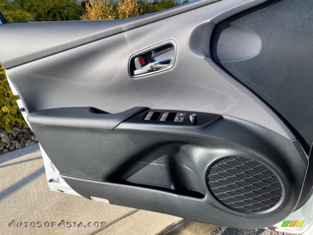 2021 Prius XLE AWD-e - Wind Chill Pearl / Black photo #20