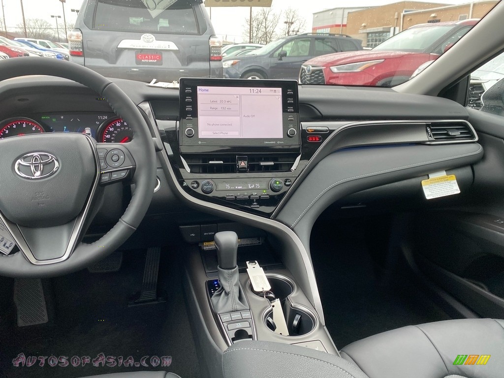 2021 Camry XSE AWD - Wind Chill Pearl / Black photo #4