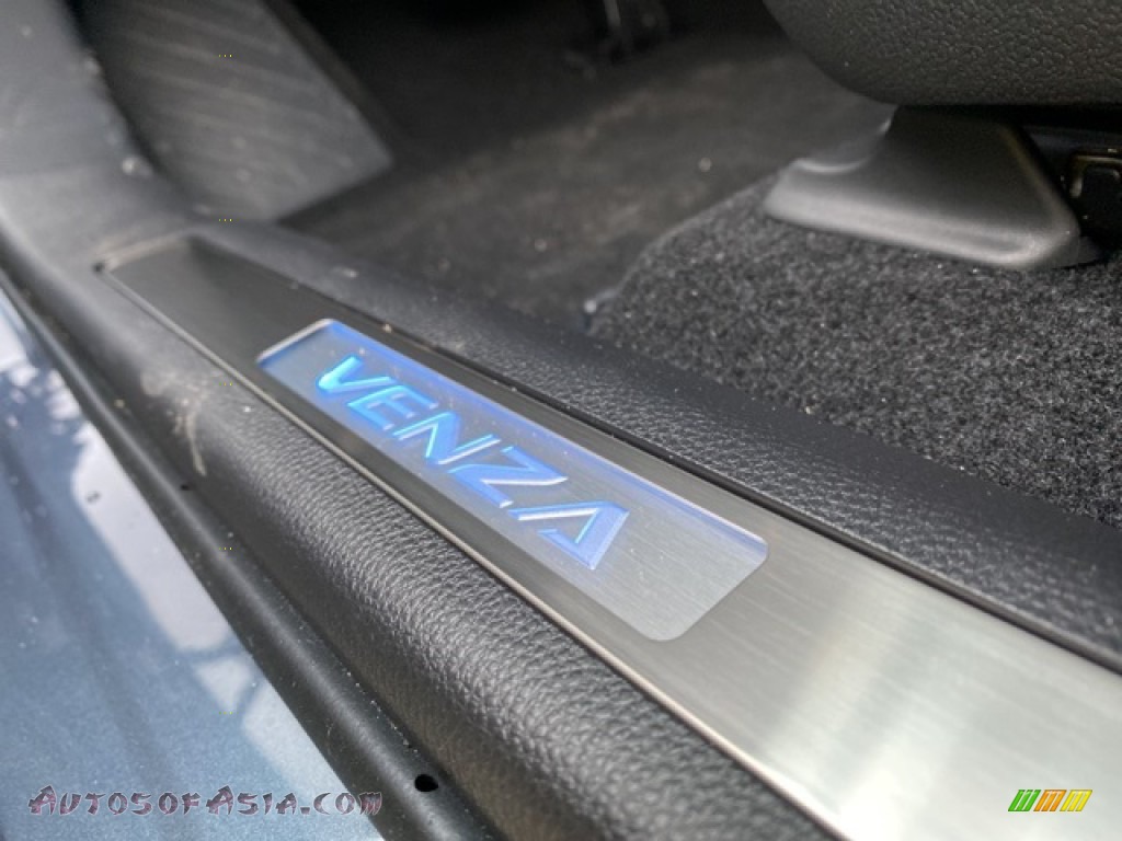 2021 Venza Hybrid Limited AWD - Coastal Gray Metallic / Black photo #25