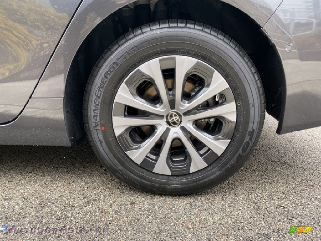 2021 Prius XLE AWD-e - Magnetic Gray Metallic / Moonstone photo #31