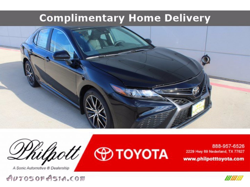 Midnight Black Metallic / Black Toyota Camry SE