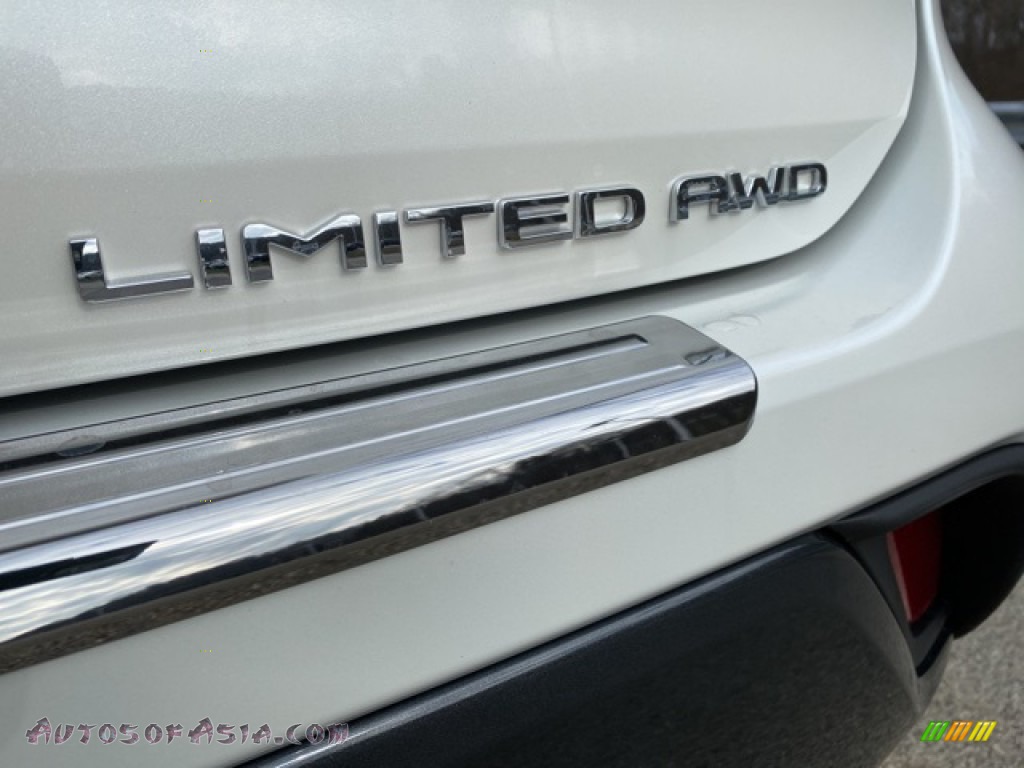 2021 Highlander Limited AWD - Blizzard White Pearl / Graphite photo #25