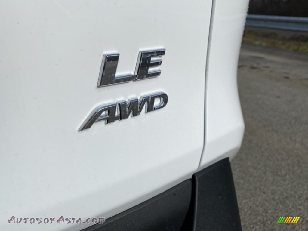 2021 RAV4 LE AWD - Super White / Black photo #21