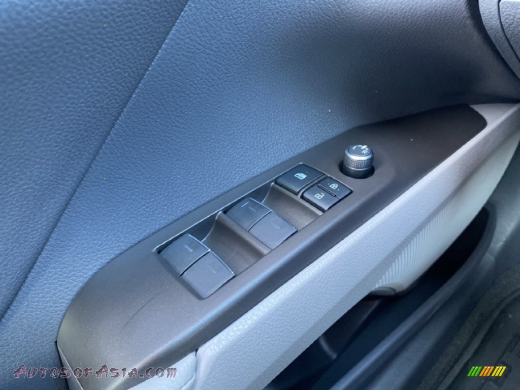 2021 Camry XLE AWD - Wind Chill Pearl / Ash photo #20