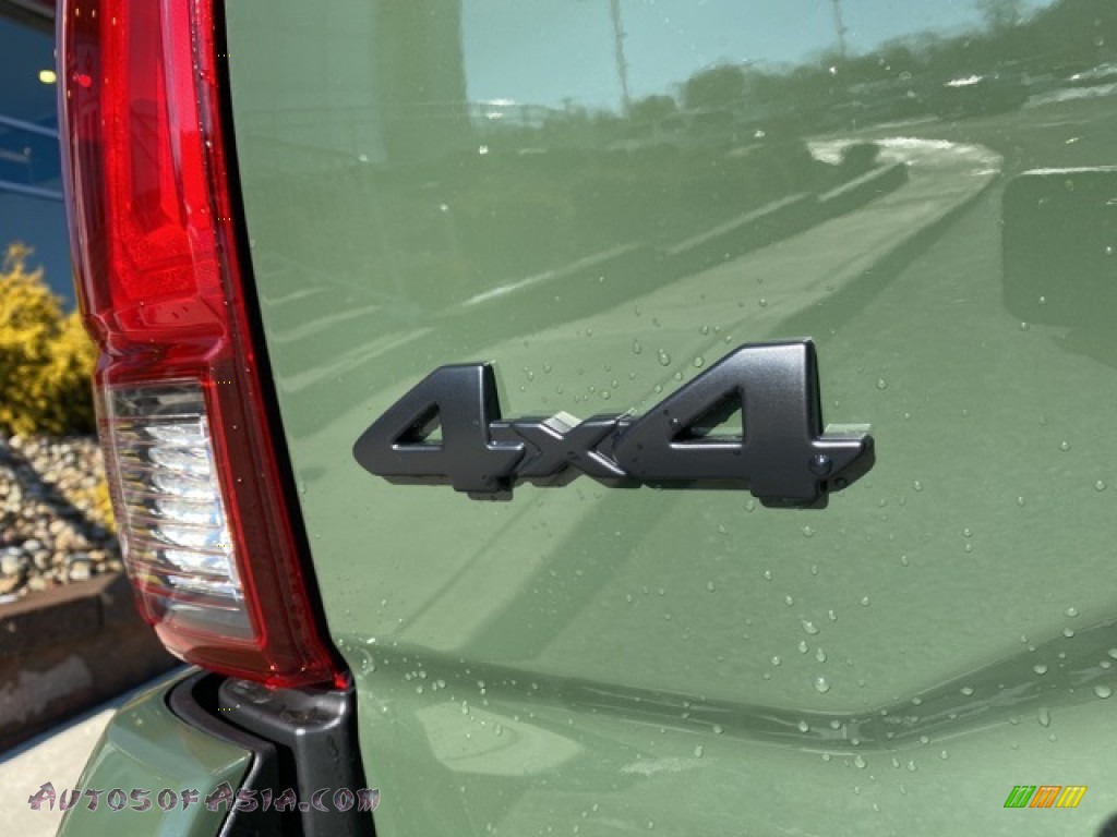 2021 Tacoma SR5 Double Cab 4x4 - Army Green / Black photo #23