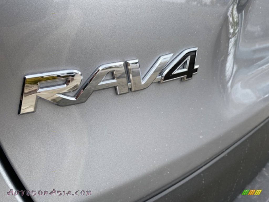 2021 RAV4 XLE AWD Hybrid - Silver Sky Metallic / Light Gray photo #24