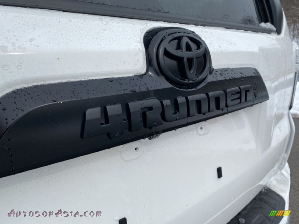 2021 4Runner TRD Off Road Premium 4x4 - Super White / Black/Graphite photo #25