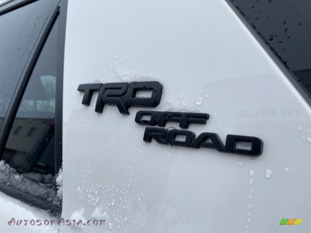 2021 4Runner TRD Off Road Premium 4x4 - Super White / Black/Graphite photo #26