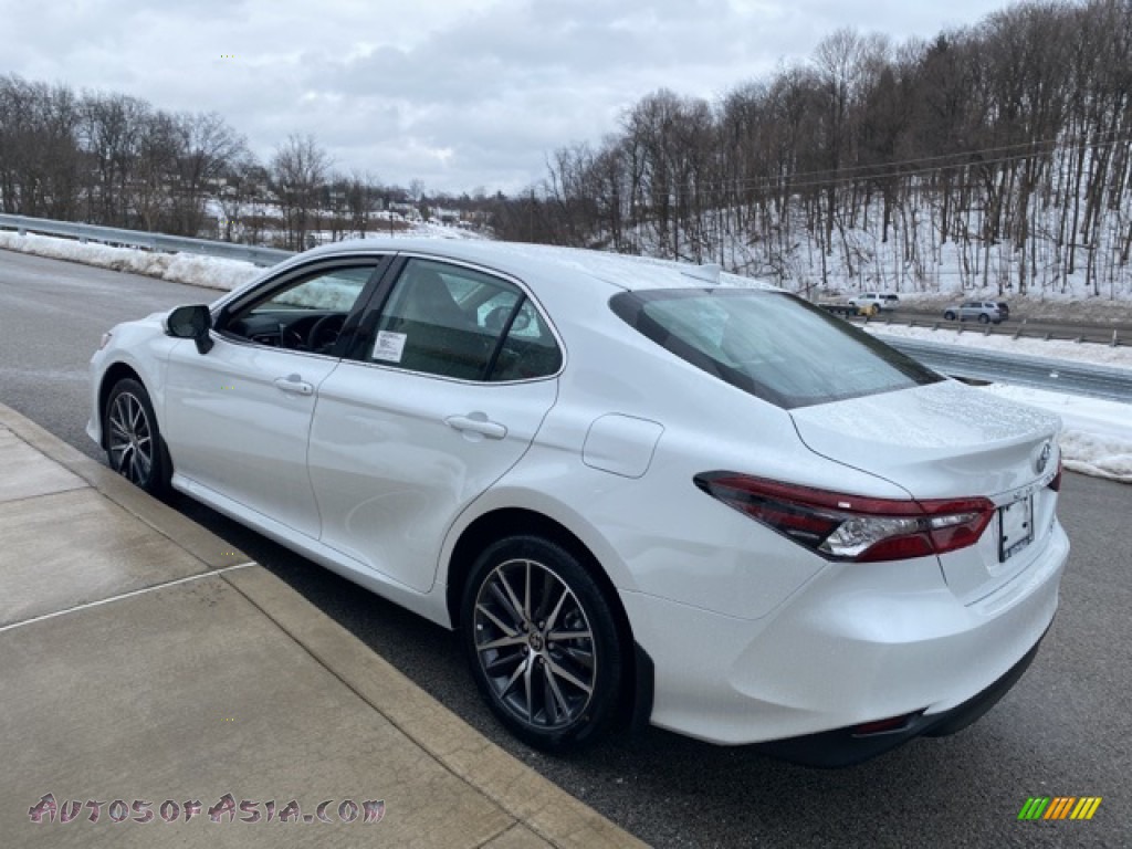 2021 Camry XLE AWD - Wind Chill Pearl / Black photo #2