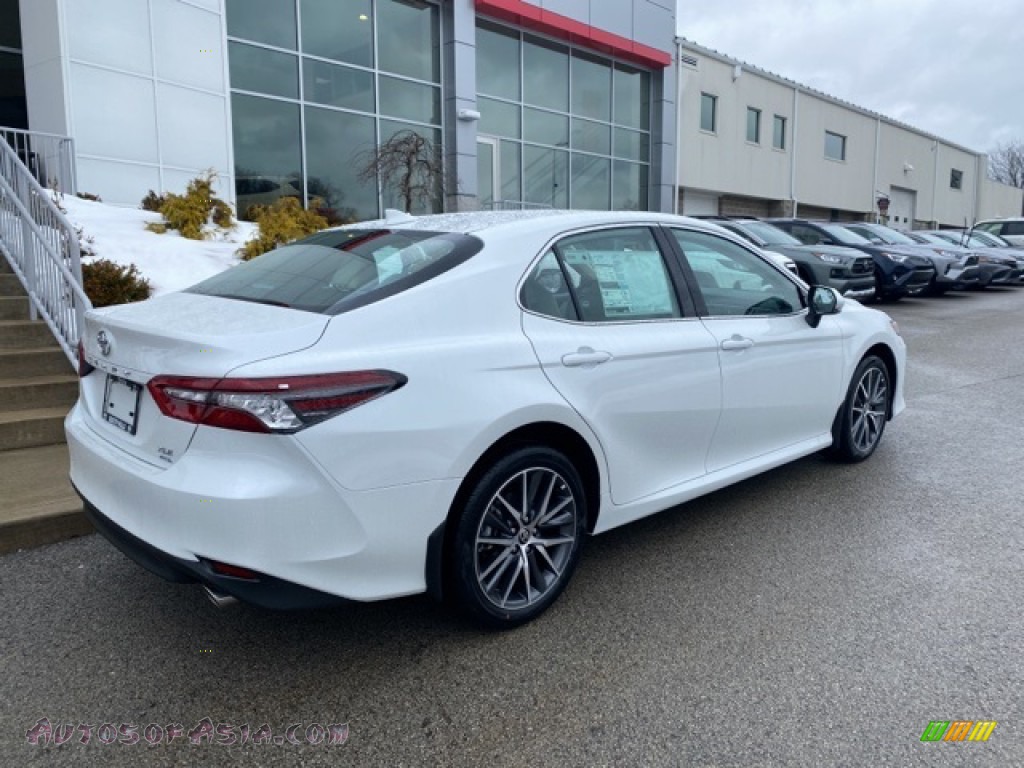 2021 Camry XLE AWD - Wind Chill Pearl / Black photo #13