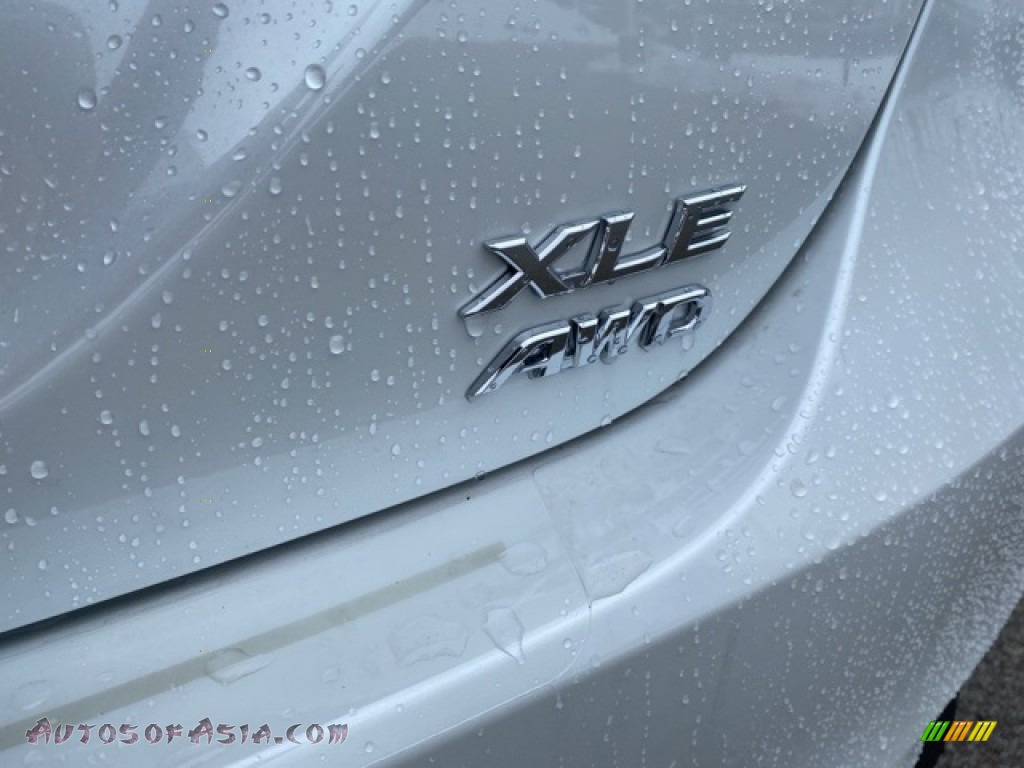 2021 Camry XLE AWD - Wind Chill Pearl / Black photo #23