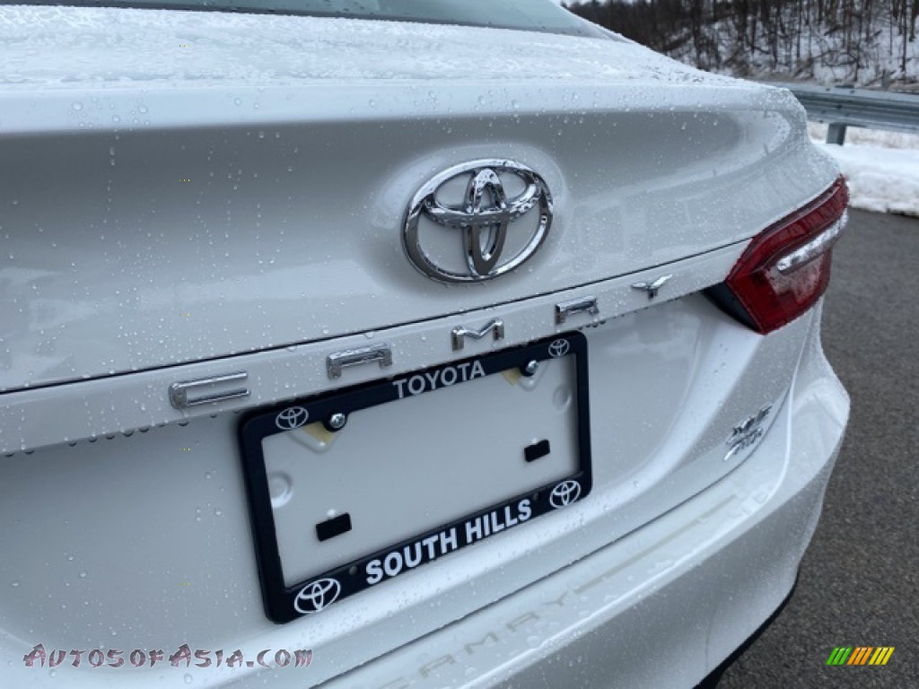 2021 Camry XLE AWD - Wind Chill Pearl / Black photo #24