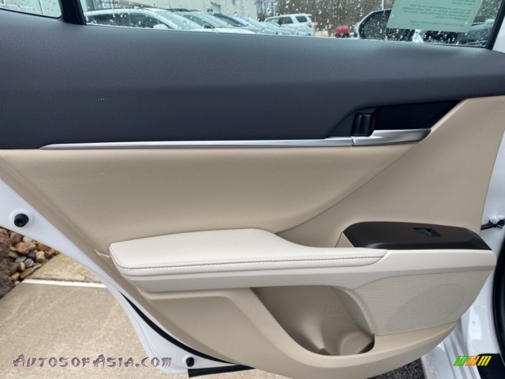 2021 Camry XLE AWD - Wind Chill Pearl / Black photo #28
