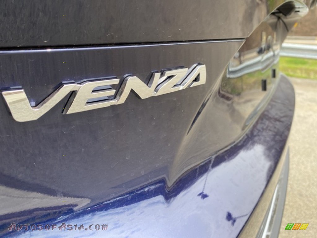 2021 Venza Hybrid Limited AWD - Blueprint / Black photo #24