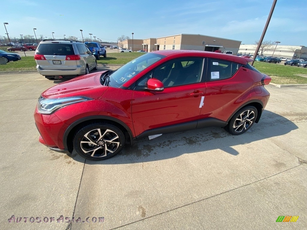 Supersonic Red / Black Toyota C-HR XLE
